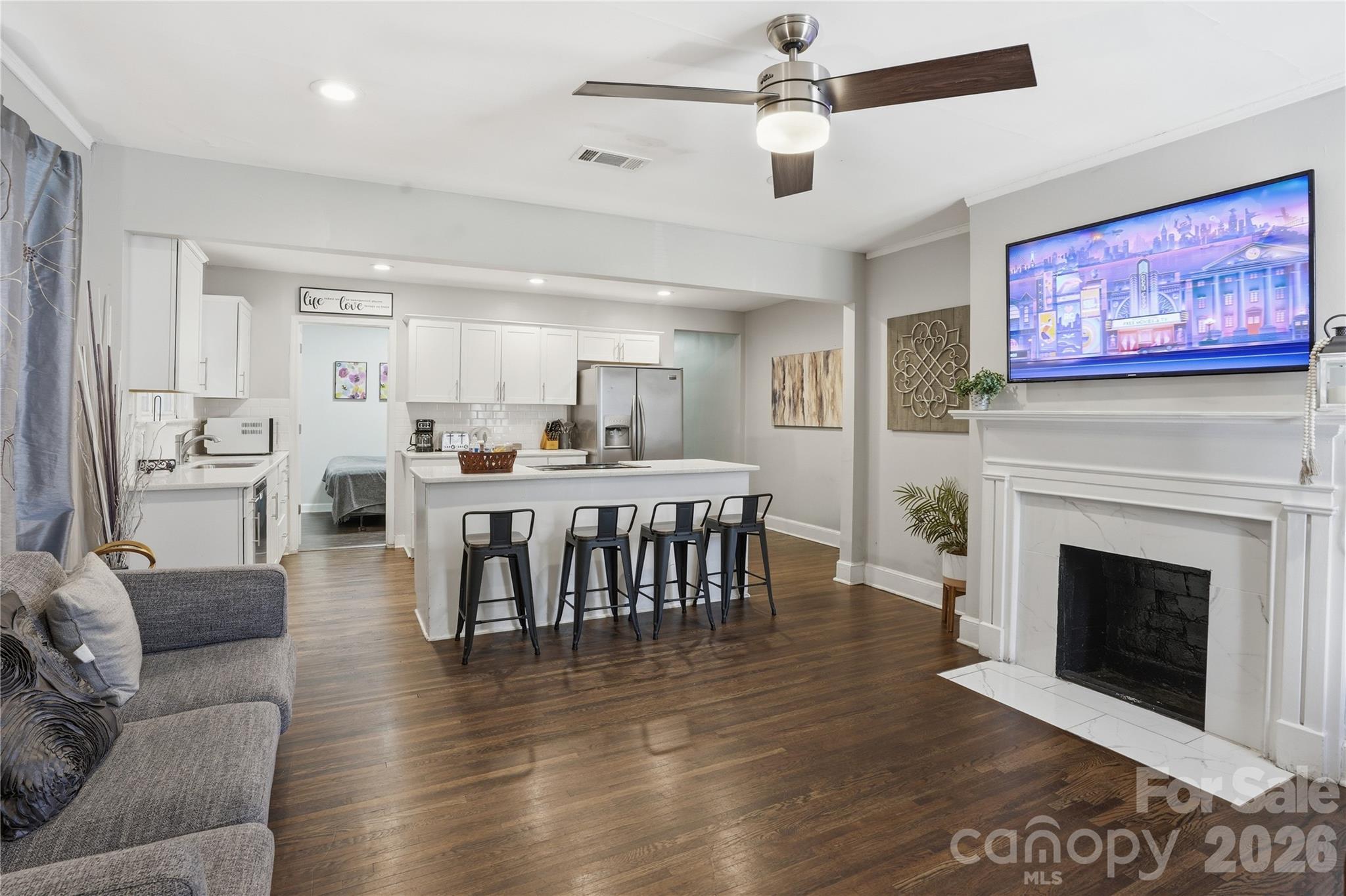1411/1413 W 4th Street
