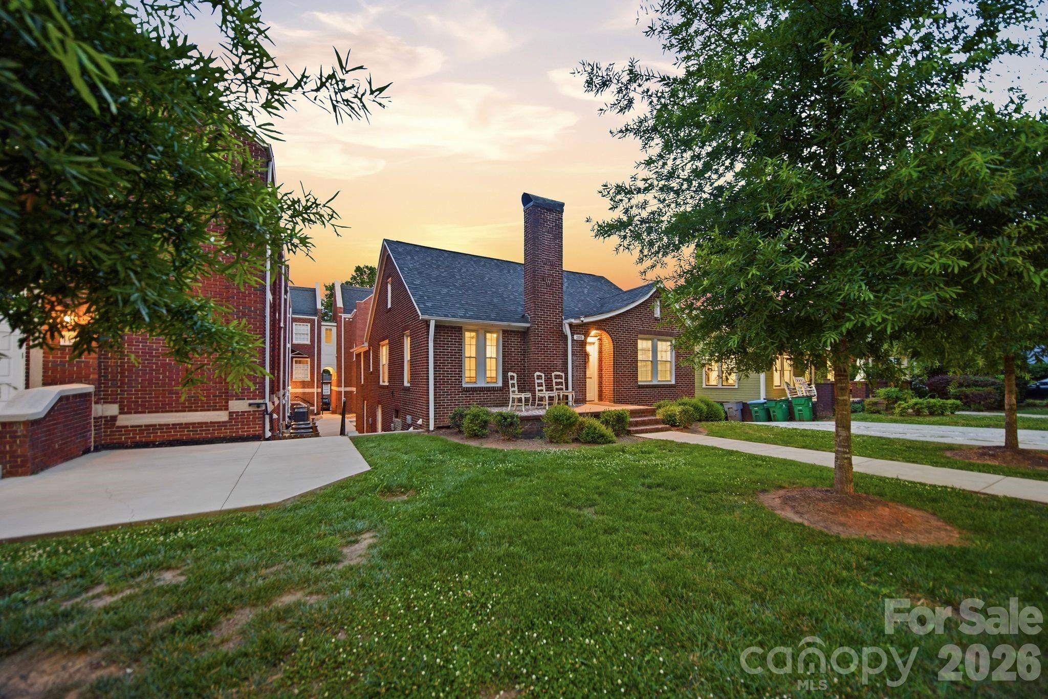 205 Grandin Road