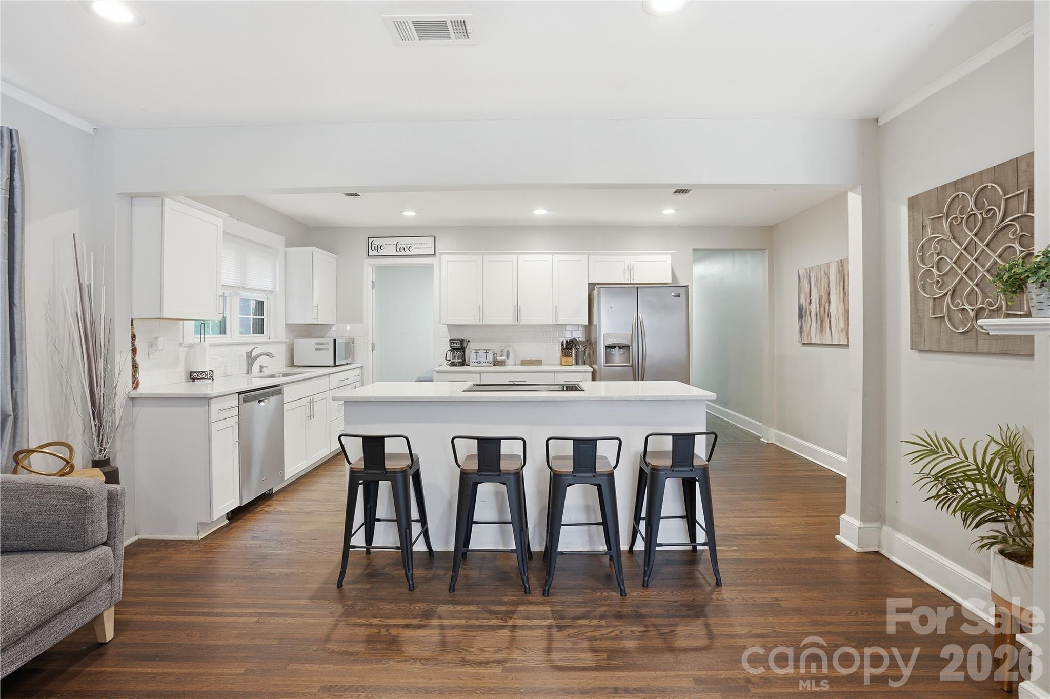 1411/1413 W 4th Street