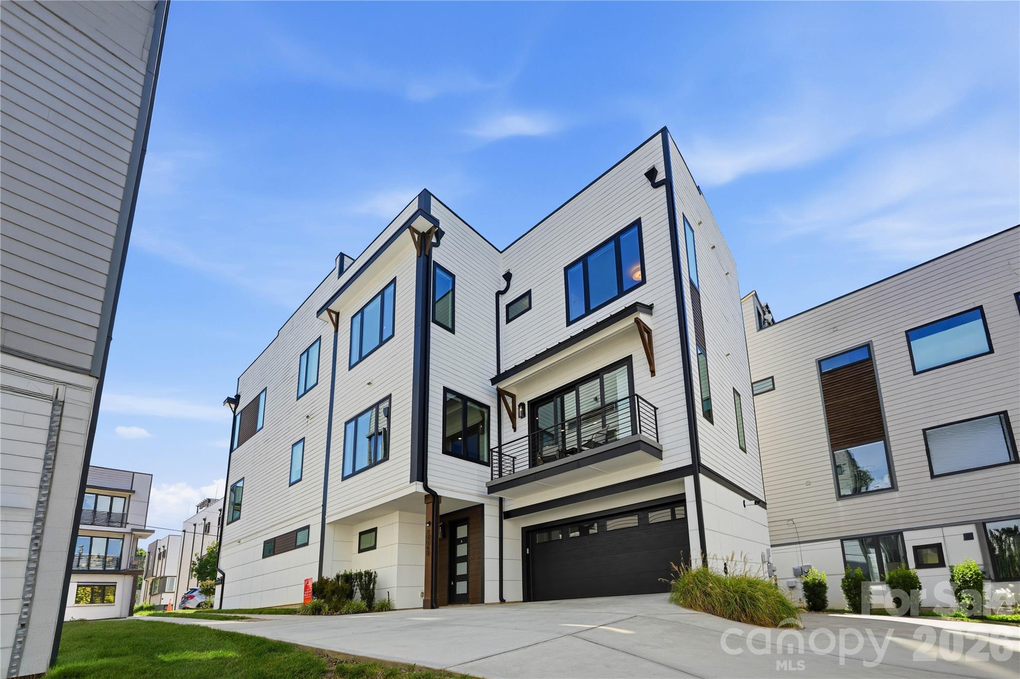 1004 Westbrook Drive