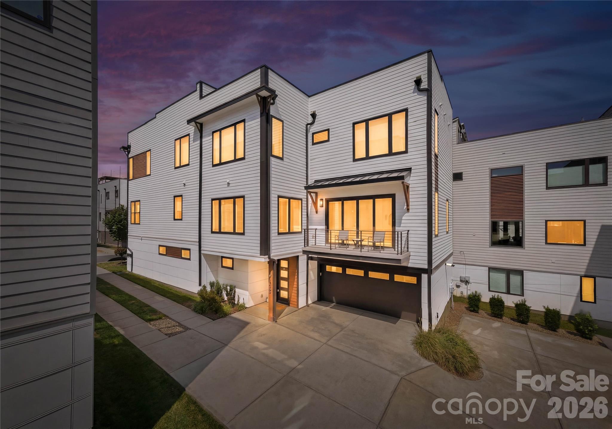 1004 Westbrook Drive