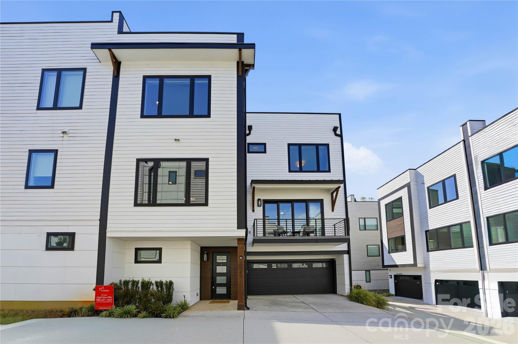 1004 Westbrook Drive