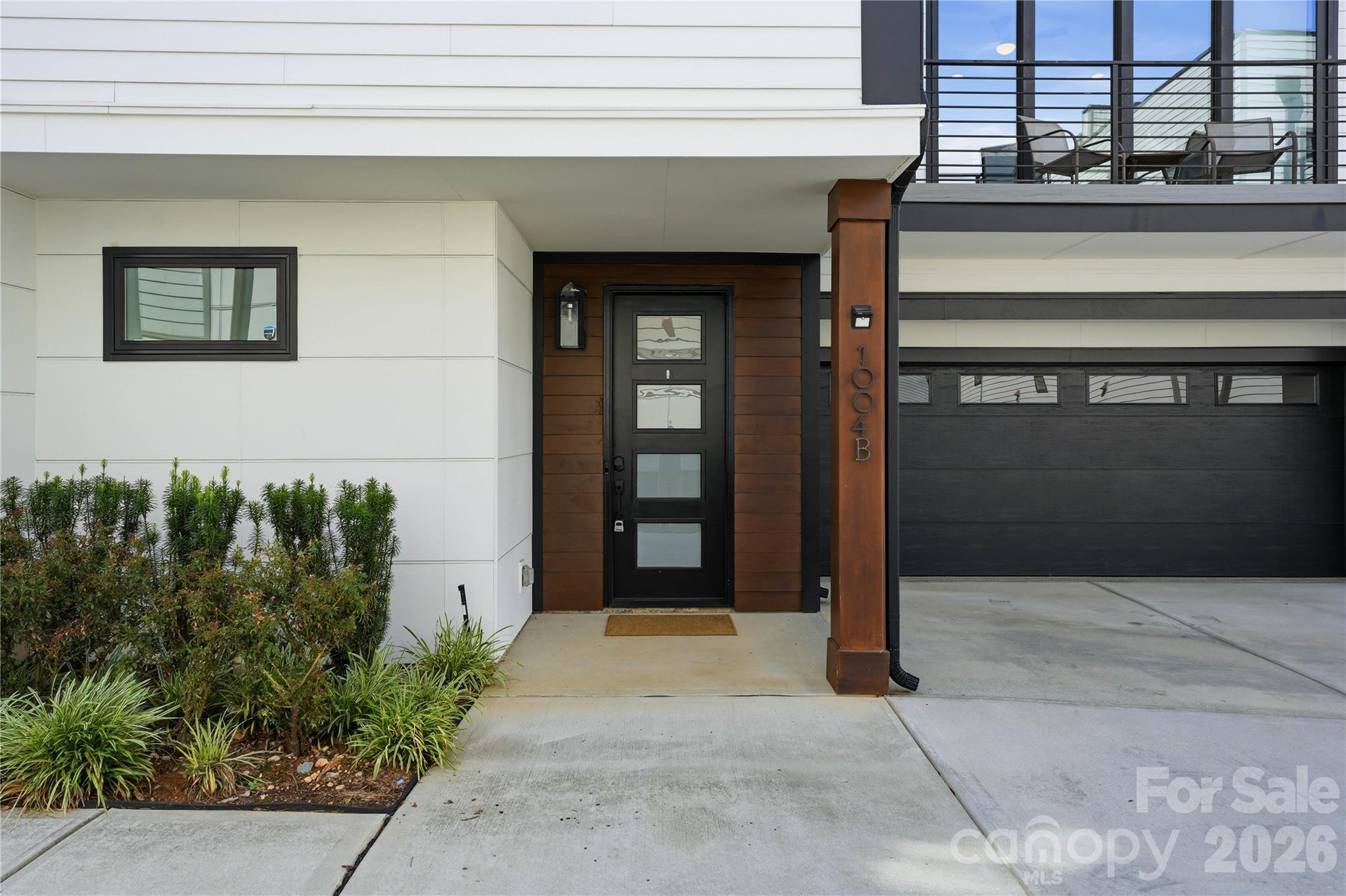 1004 Westbrook Drive