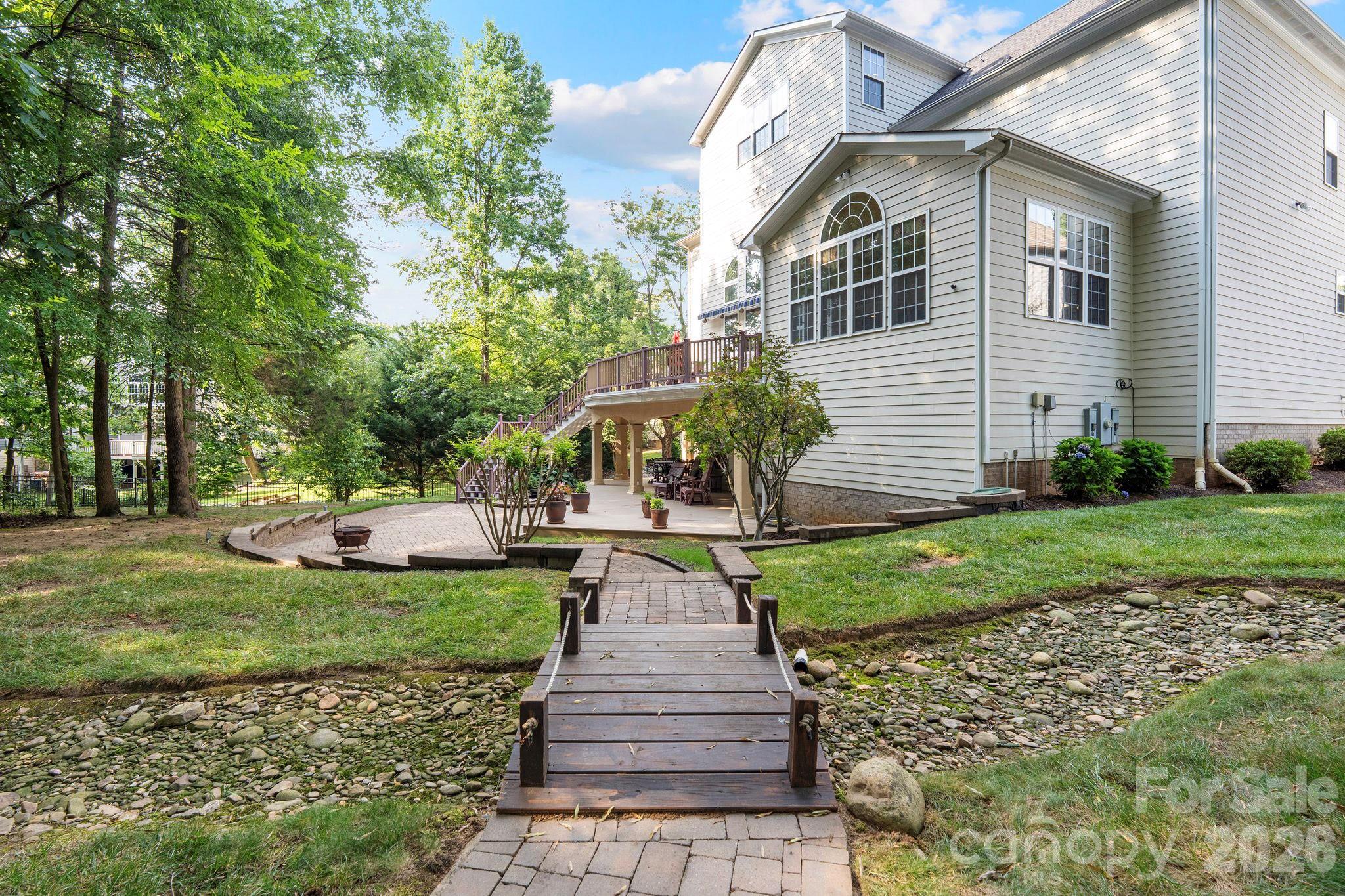 10108 Squires Way