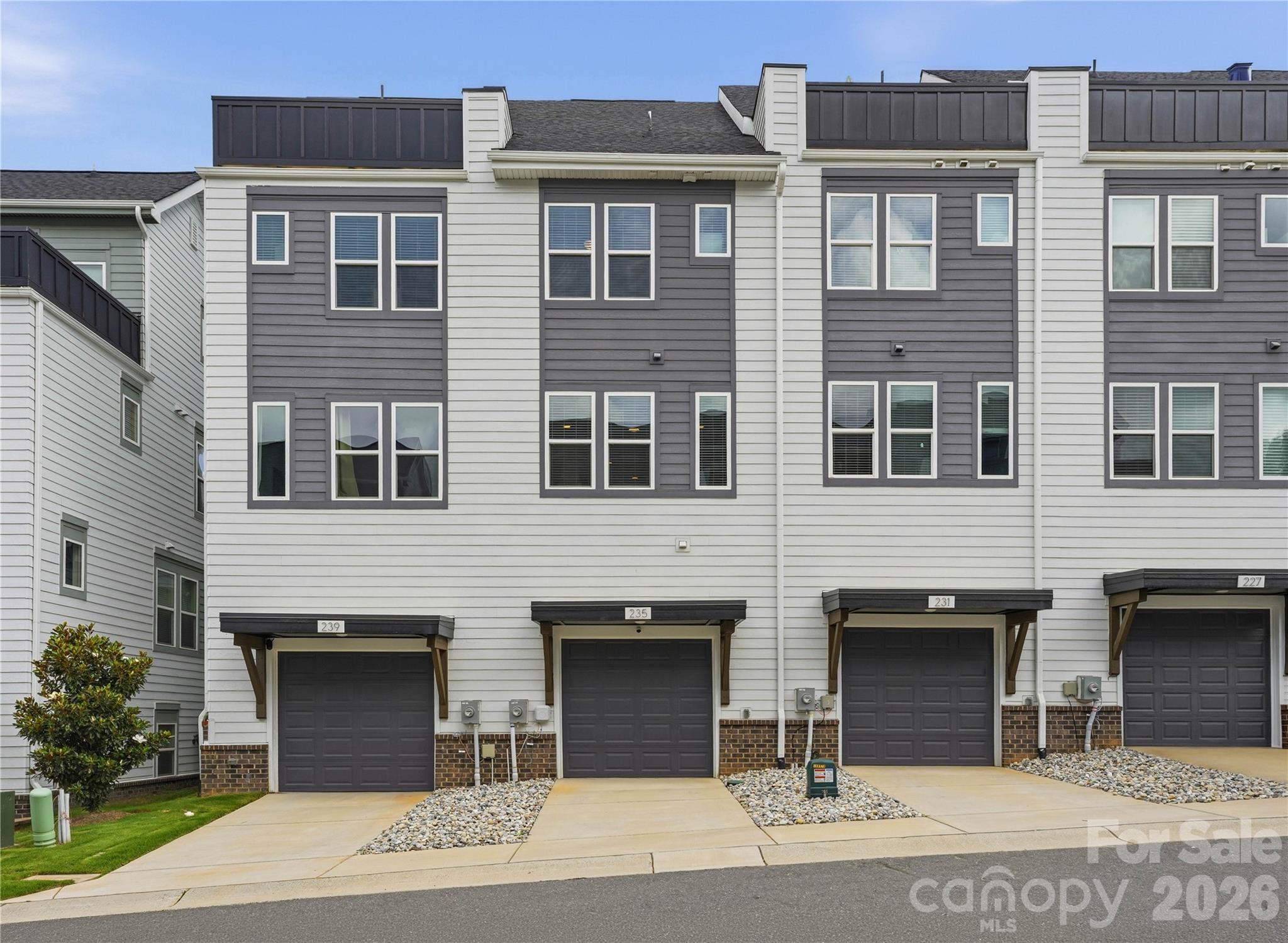 235 S Bruns Avenue