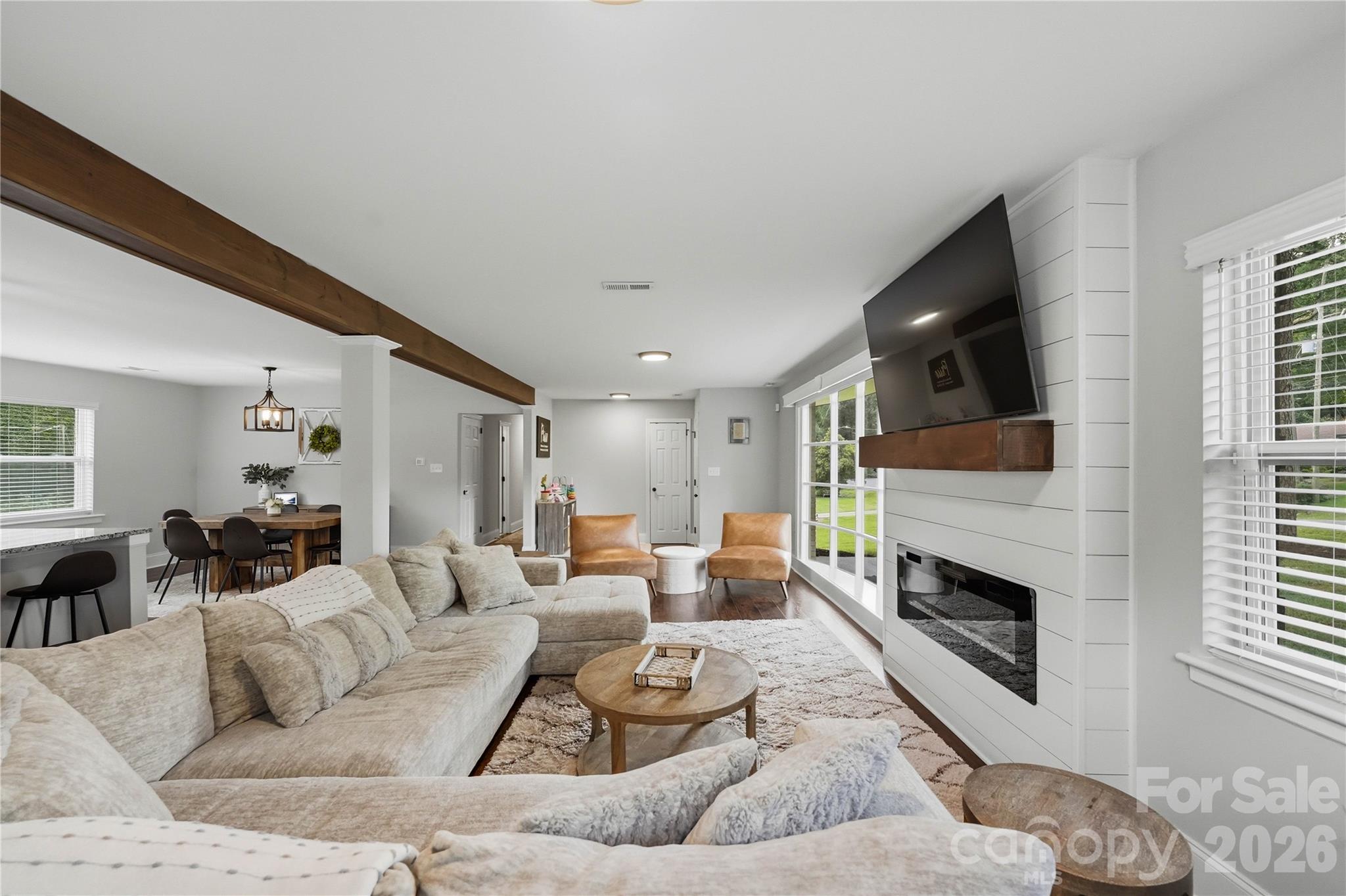 1301 Manchester Lane