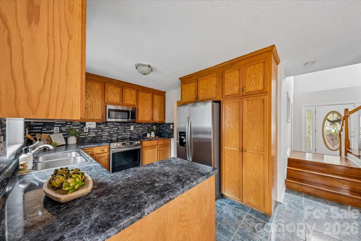 508 Watergate Circle