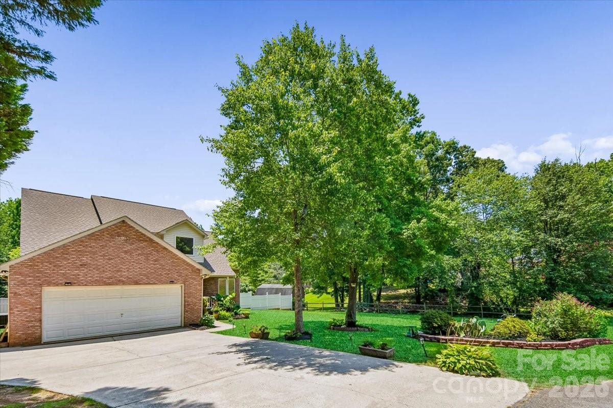 508 Watergate Circle