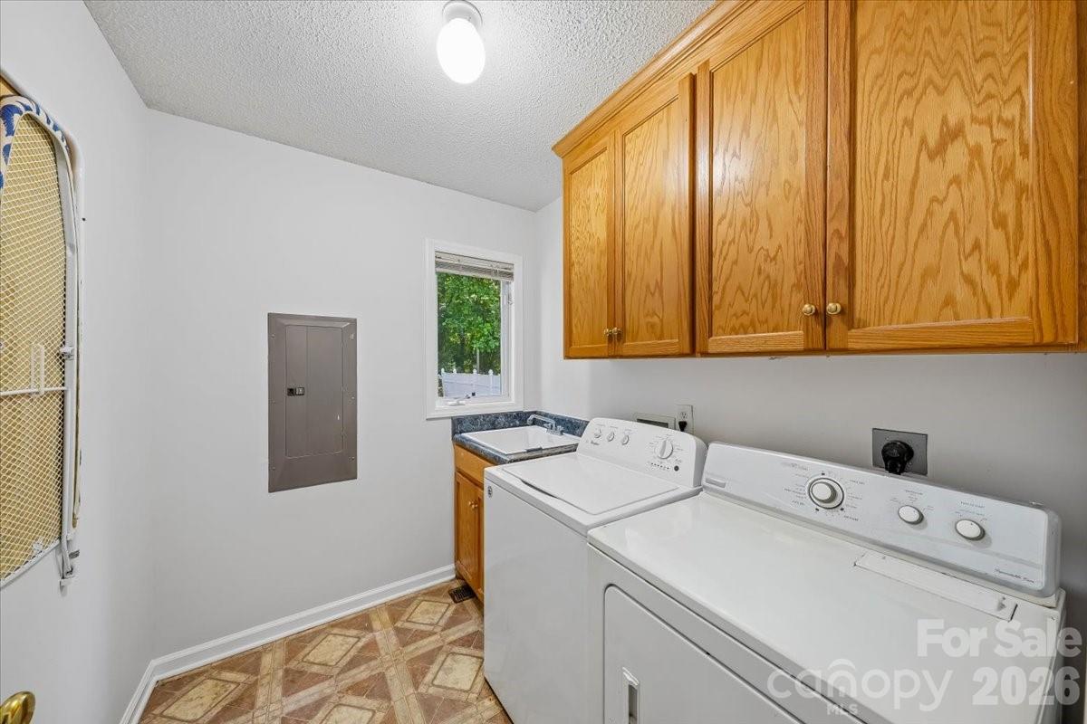 508 Watergate Circle