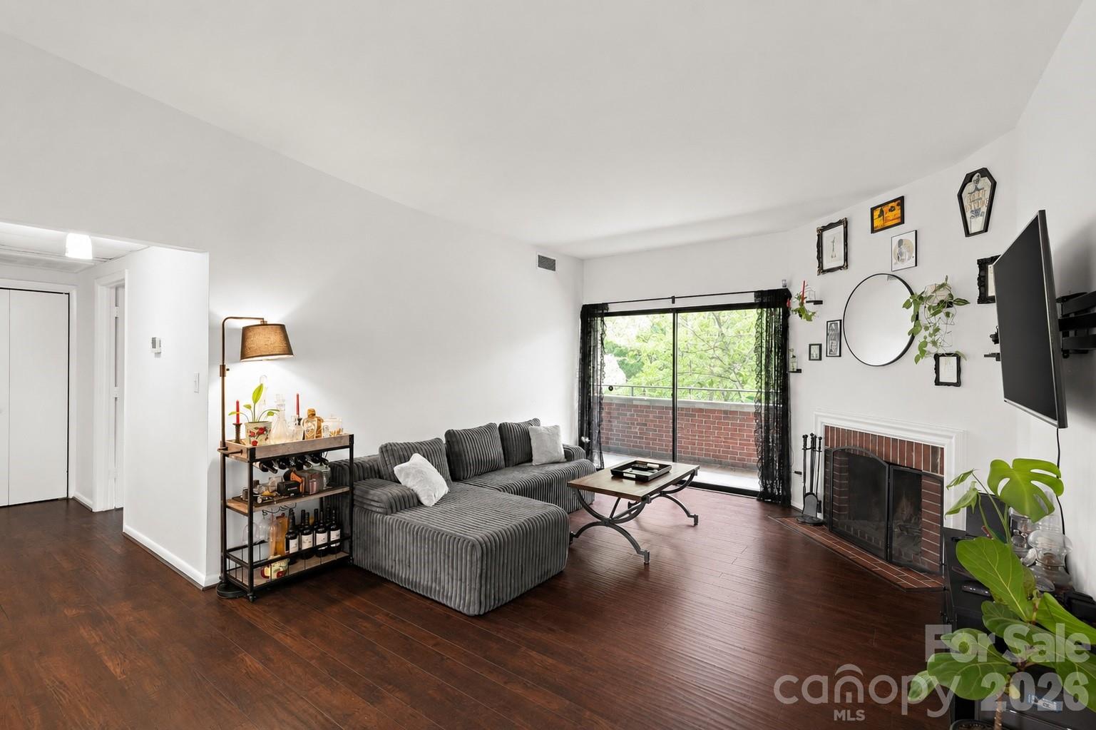 224 N Poplar Street Unit: 22