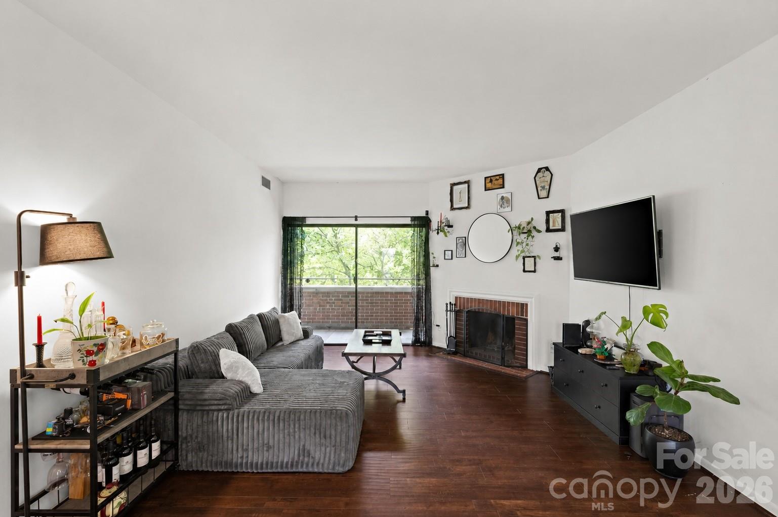 224 N Poplar Street Unit: 22
