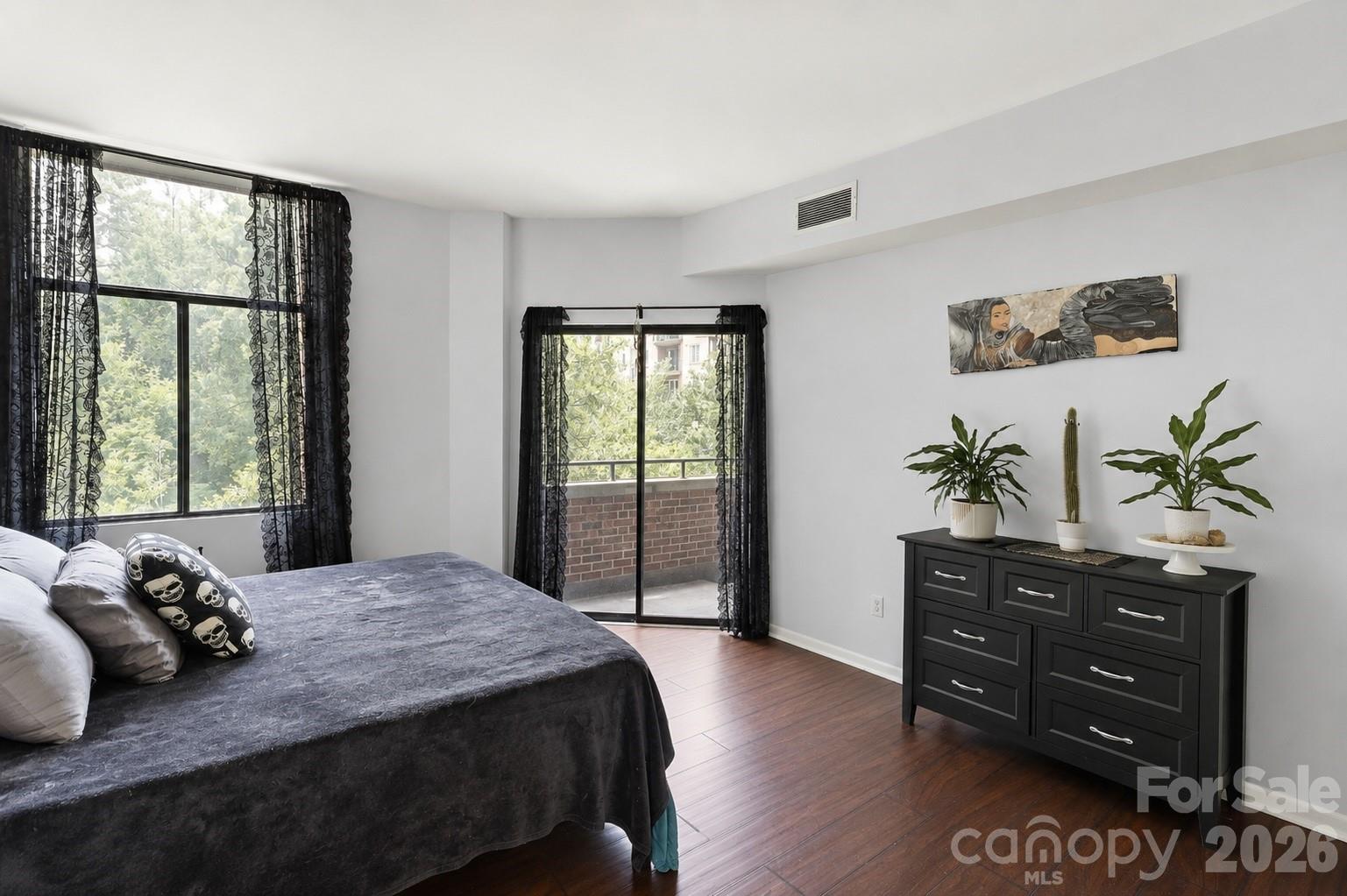 224 N Poplar Street Unit: 22