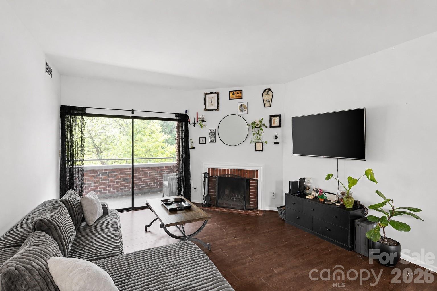 224 N Poplar Street Unit: 22