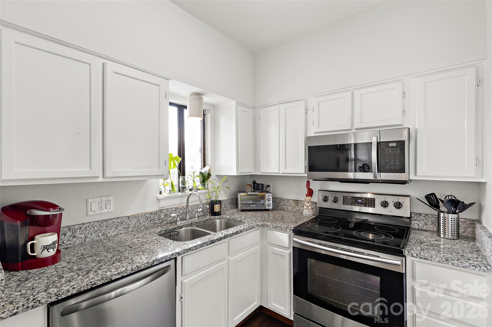 224 N Poplar Street Unit: 22