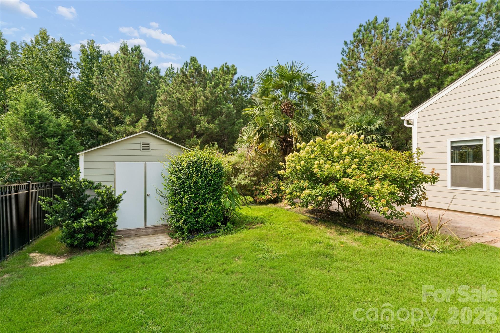 10177 Lakeshore Drive