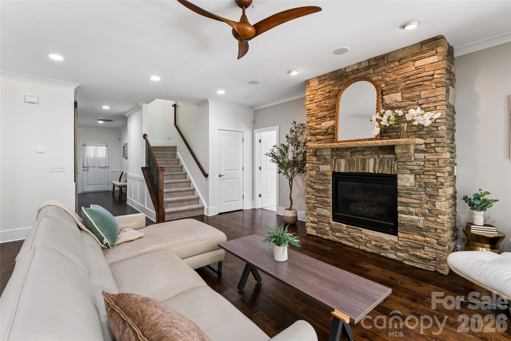 10177 Lakeshore Drive