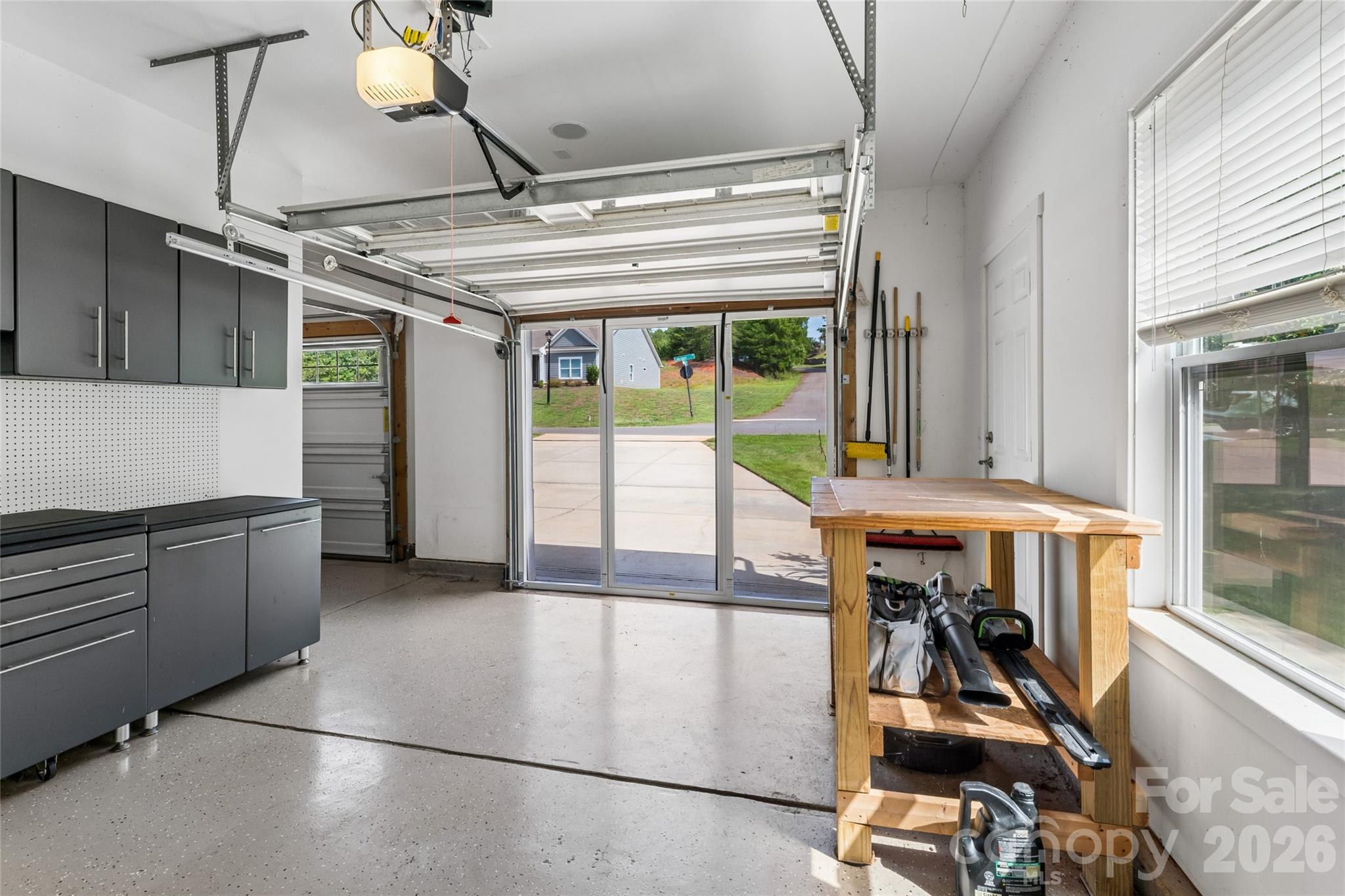 10177 Lakeshore Drive