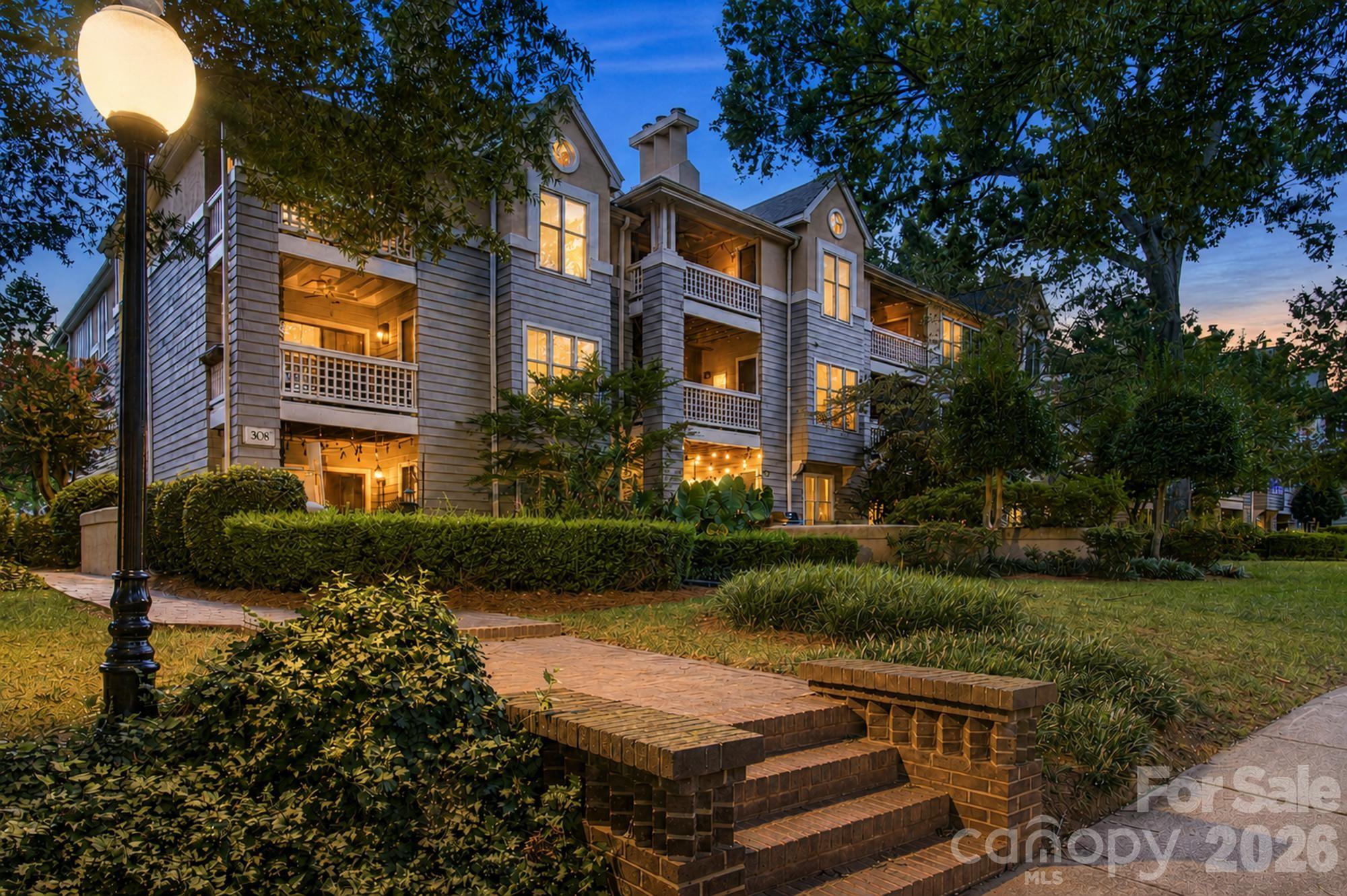 308 Queens Road Unit: 32