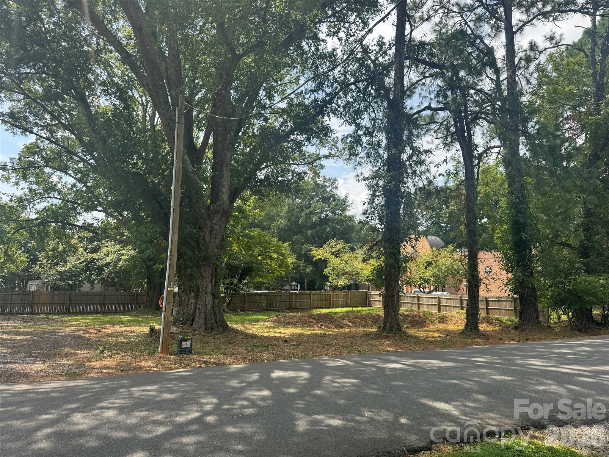 4420/4424 Castleton Road