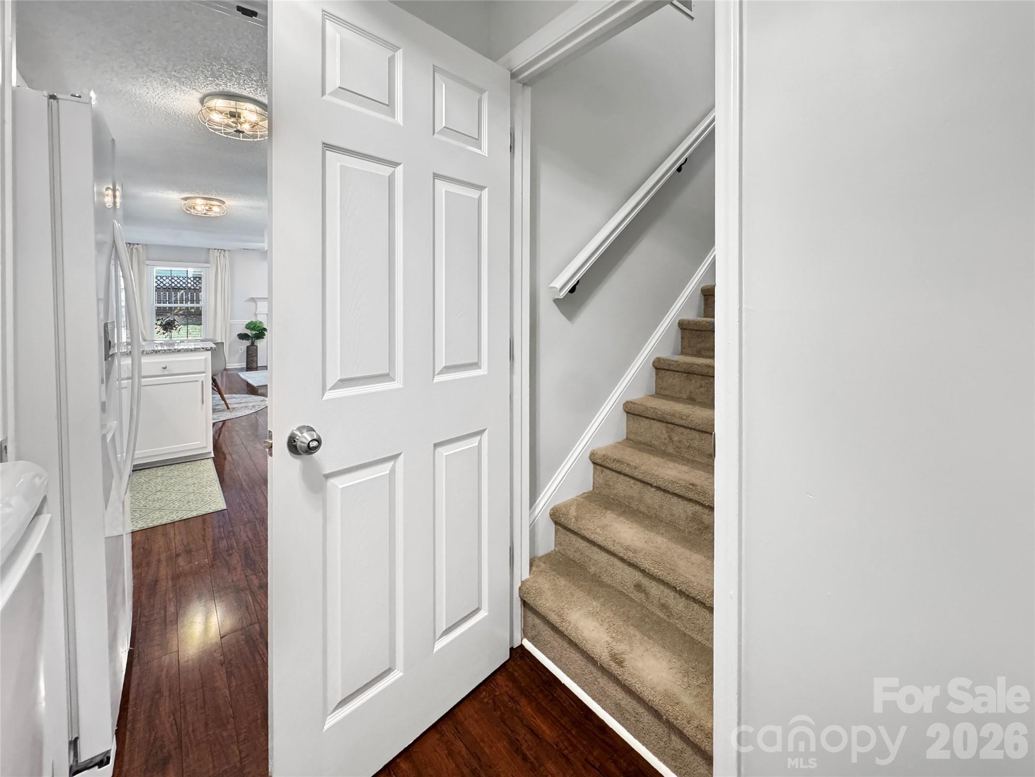 7806 Lobilia Lane