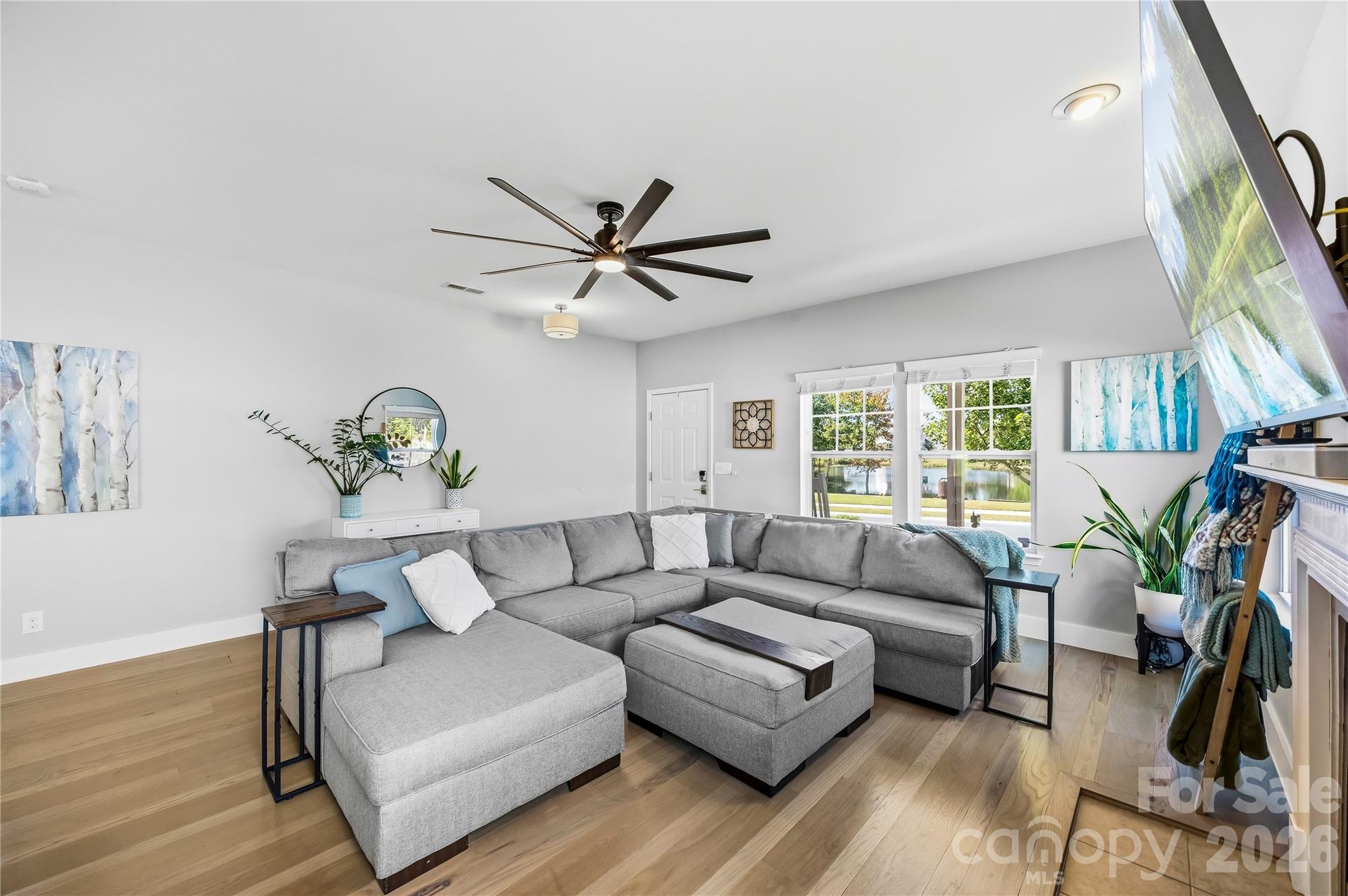 1633 Natalie Lane