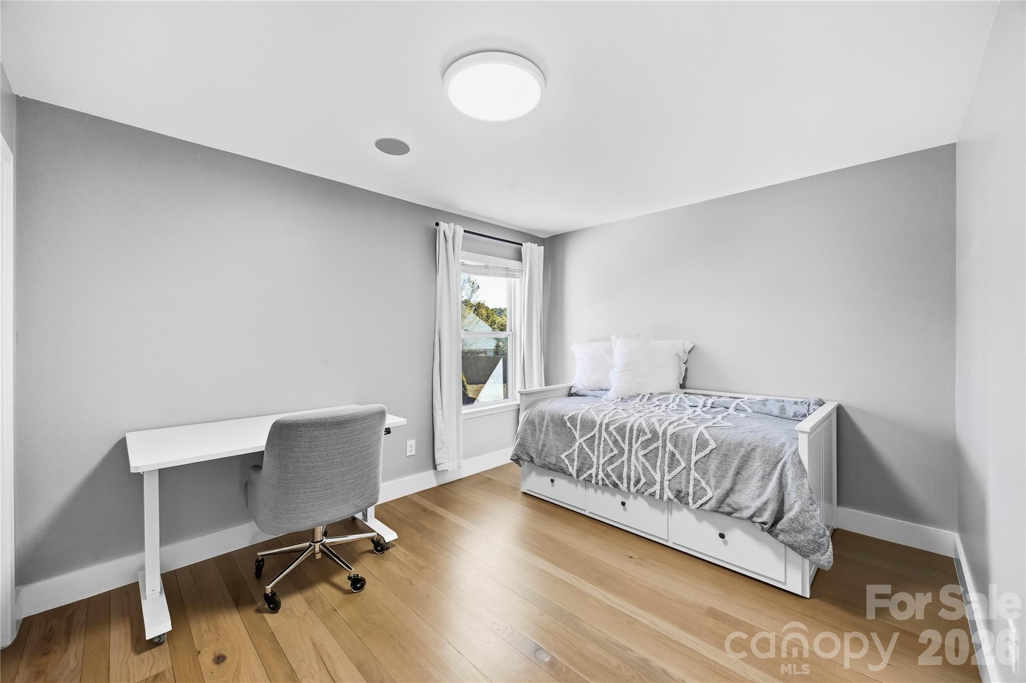 1633 Natalie Lane