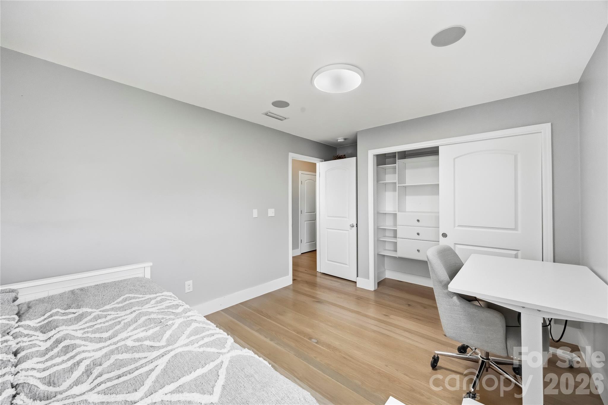 1633 Natalie Lane