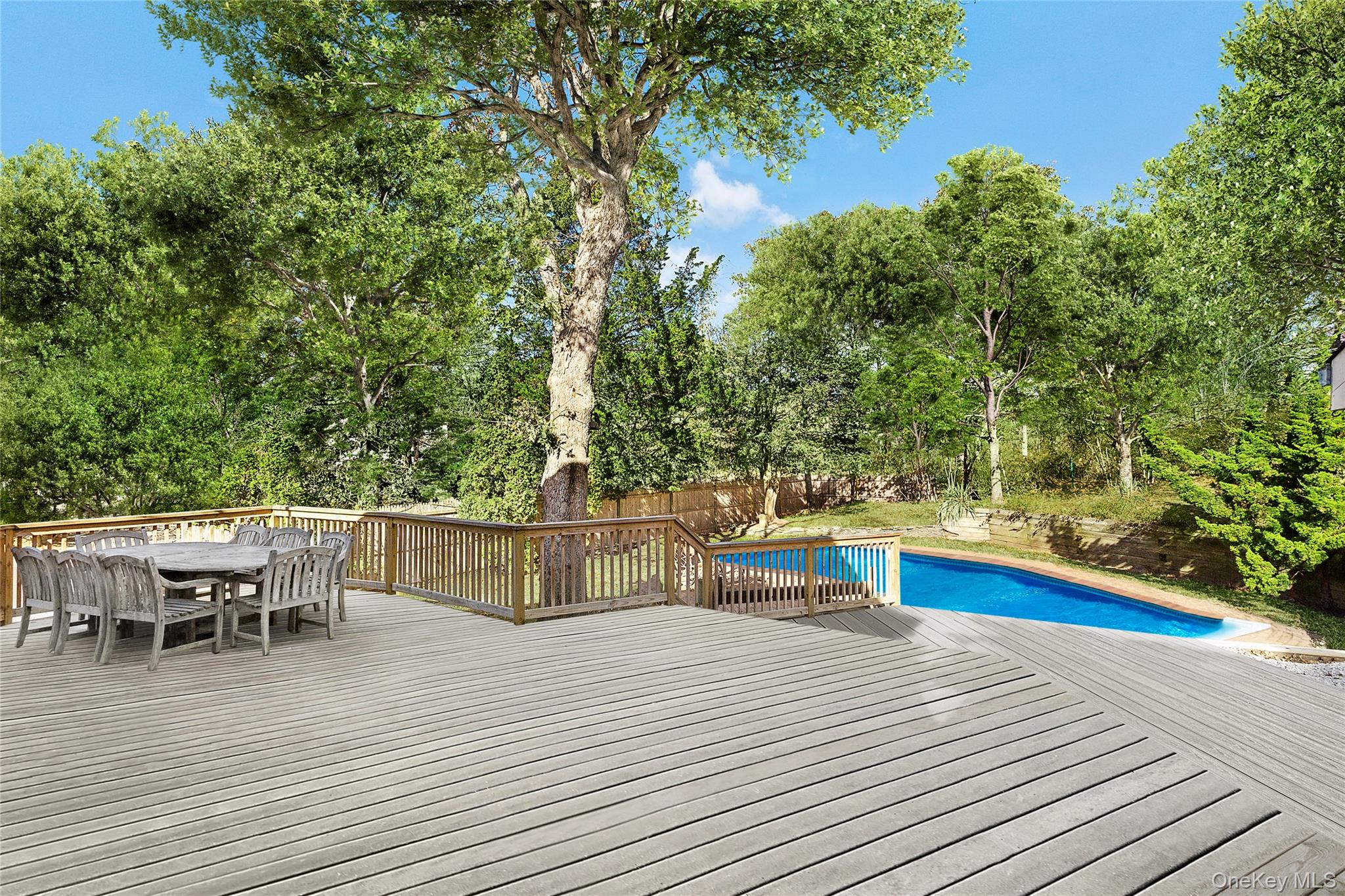 16 Peconic Road