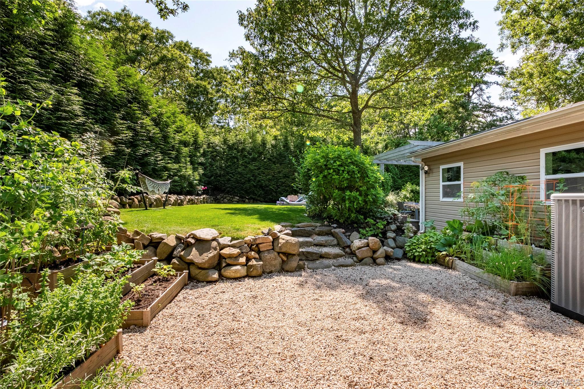 87 Washington Heights Avenue