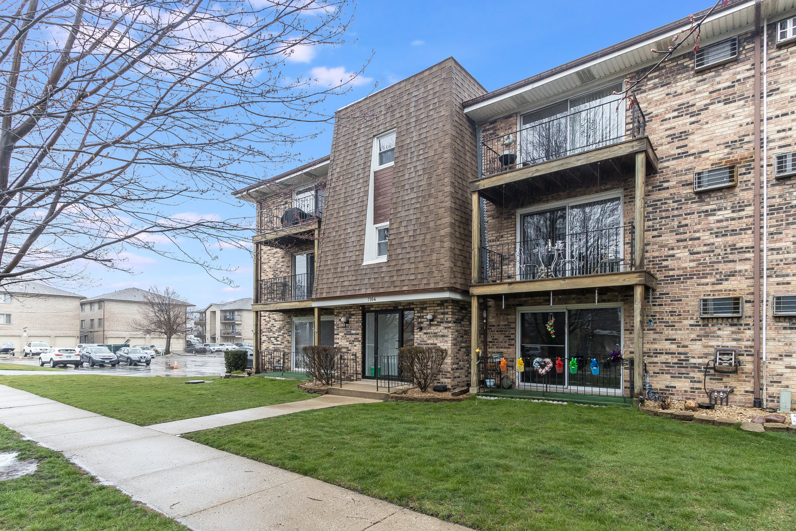 7104 98th Street Unit: 302