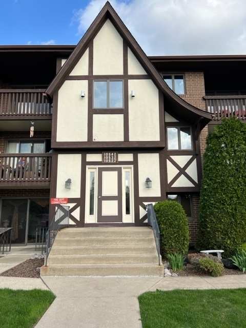 10532 Palos Place Unit: 2C