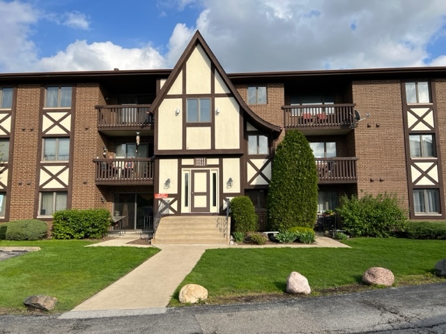 10532 Palos Place Unit: 2C
