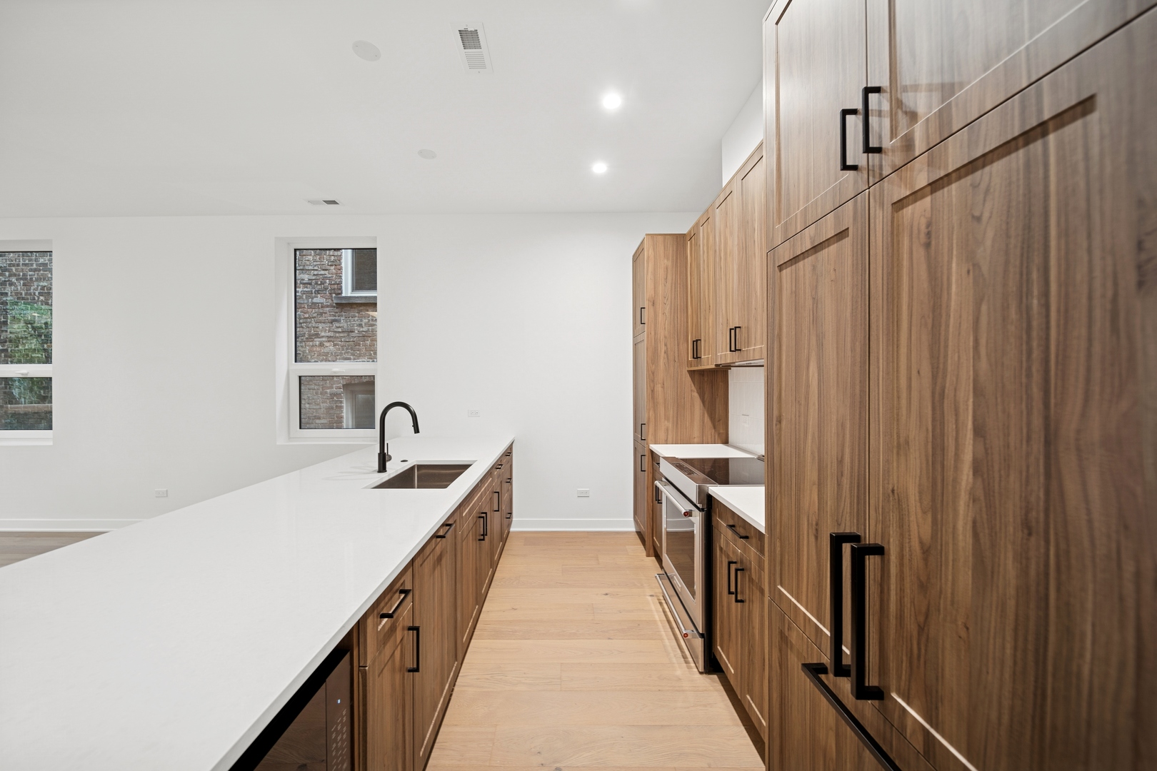 1333 E Madison Park
