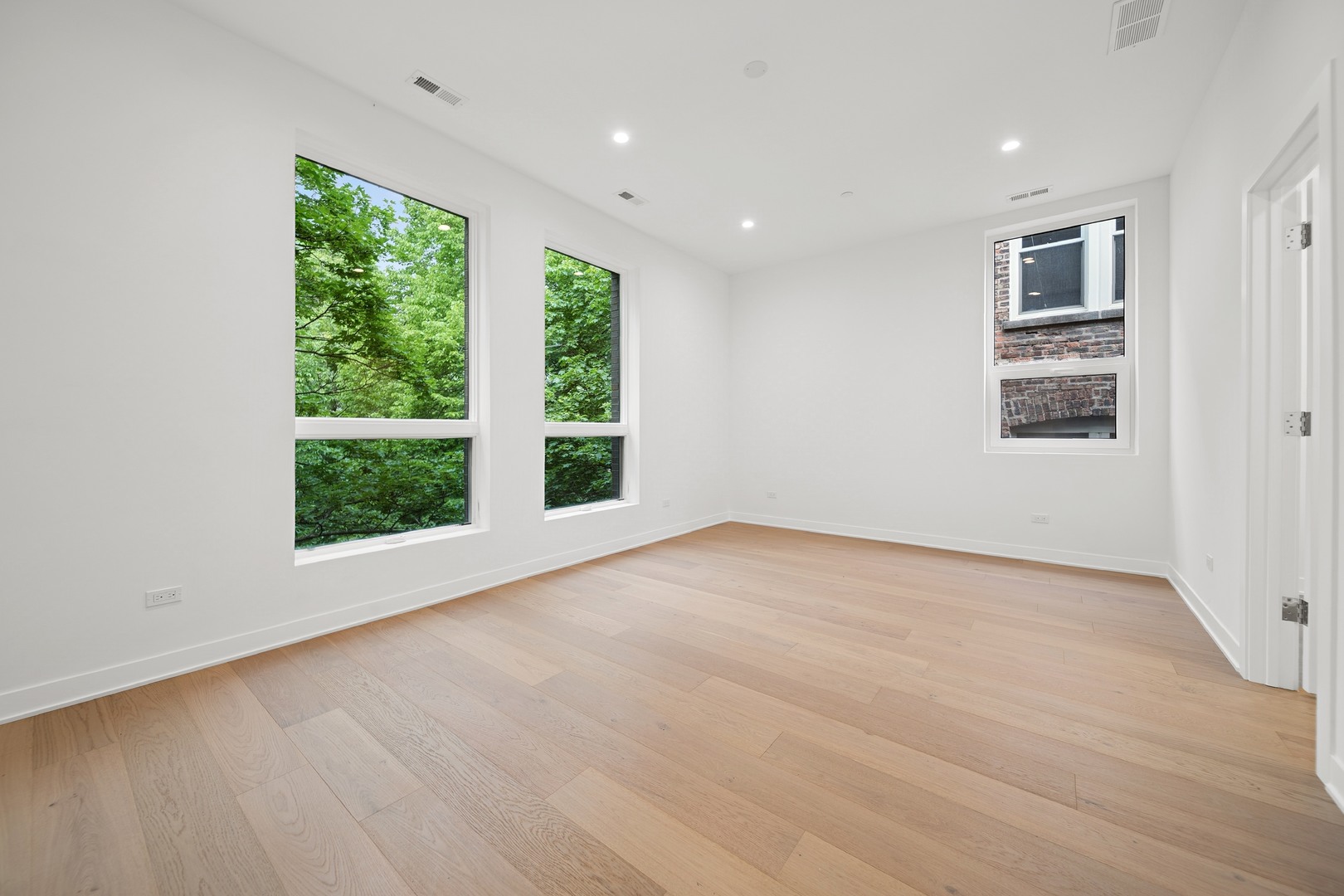 1333 E Madison Park
