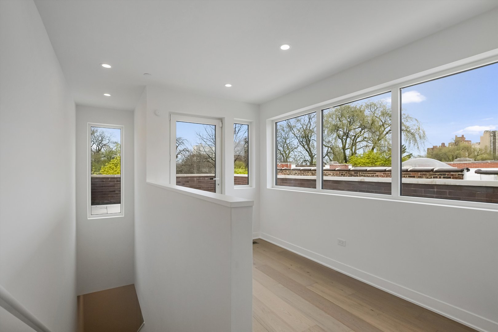 1333 E Madison Park