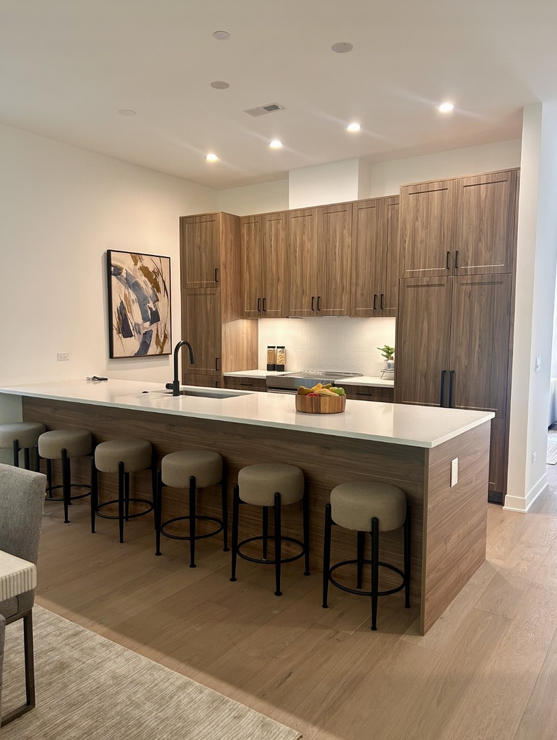 1333 E Madison Park