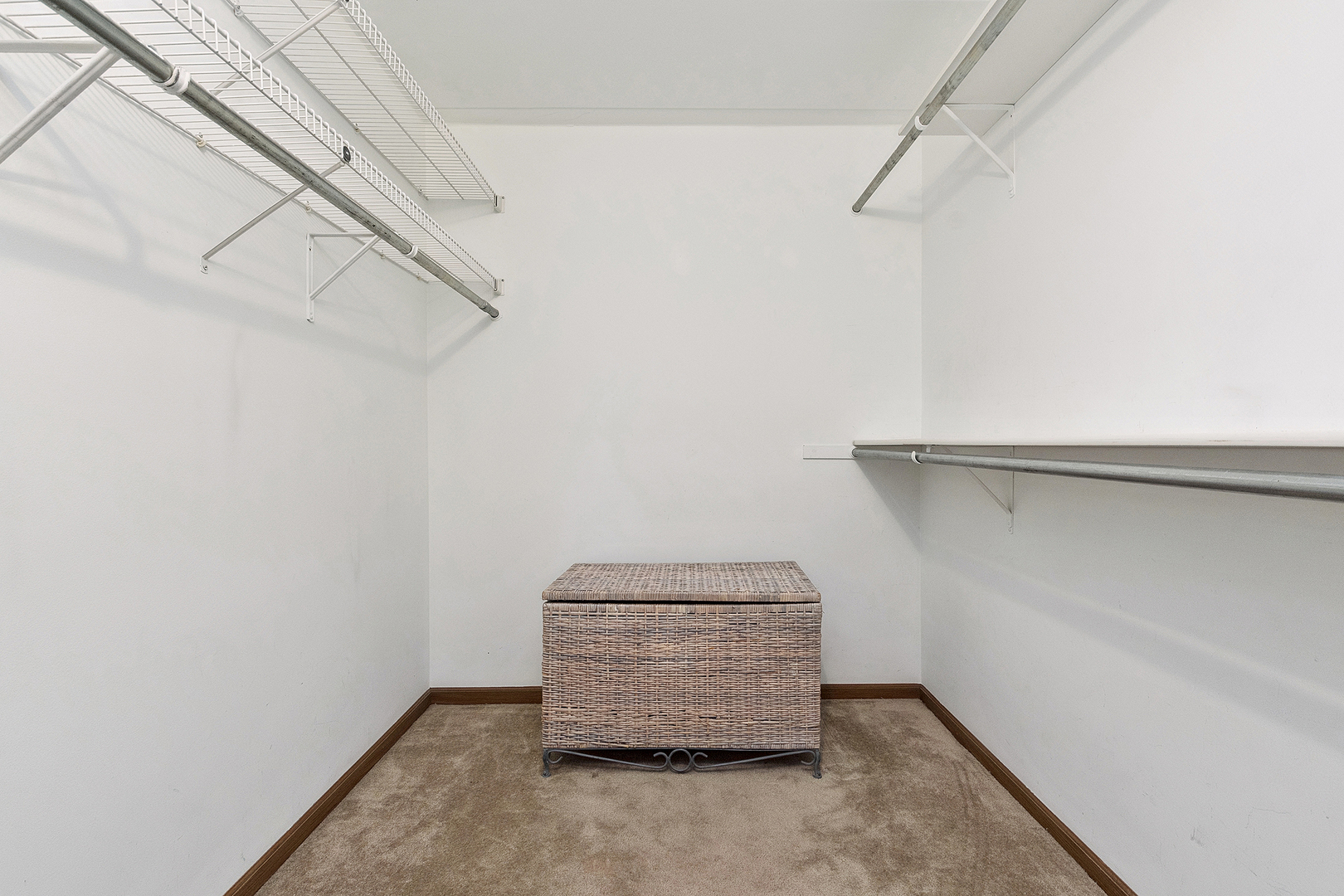 4025 W 93rd Place Unit: 1E