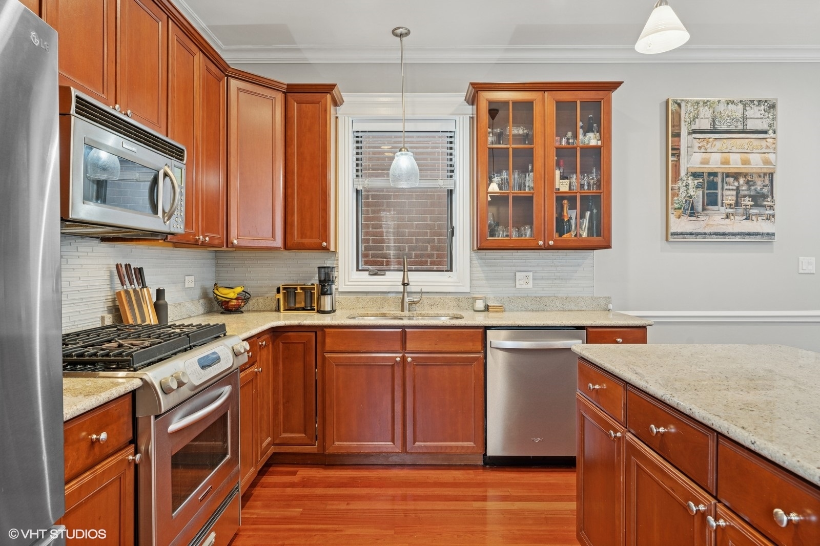 2438 N Clybourn Avenue Unit: 2