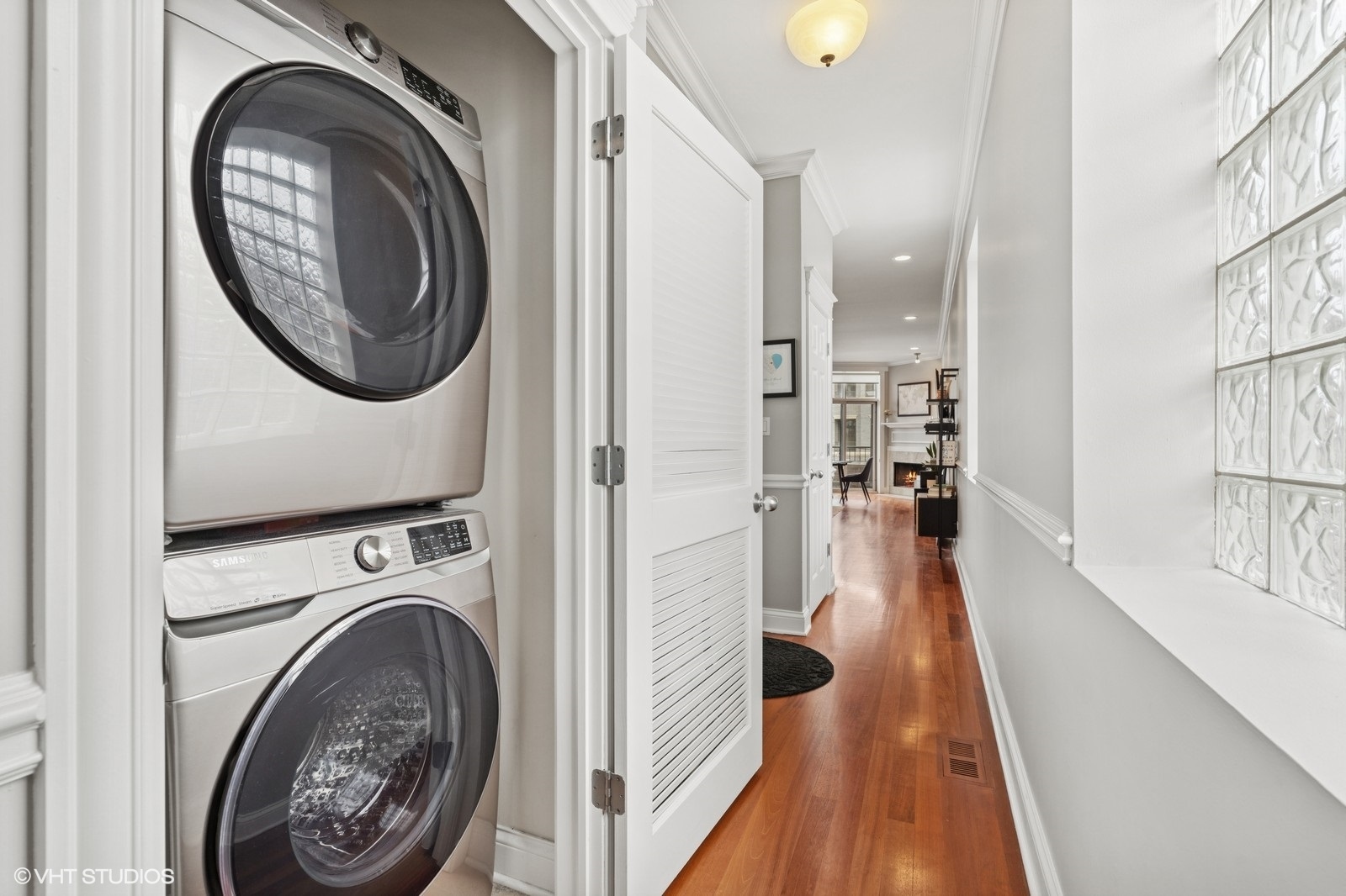 2438 N Clybourn Avenue Unit: 2