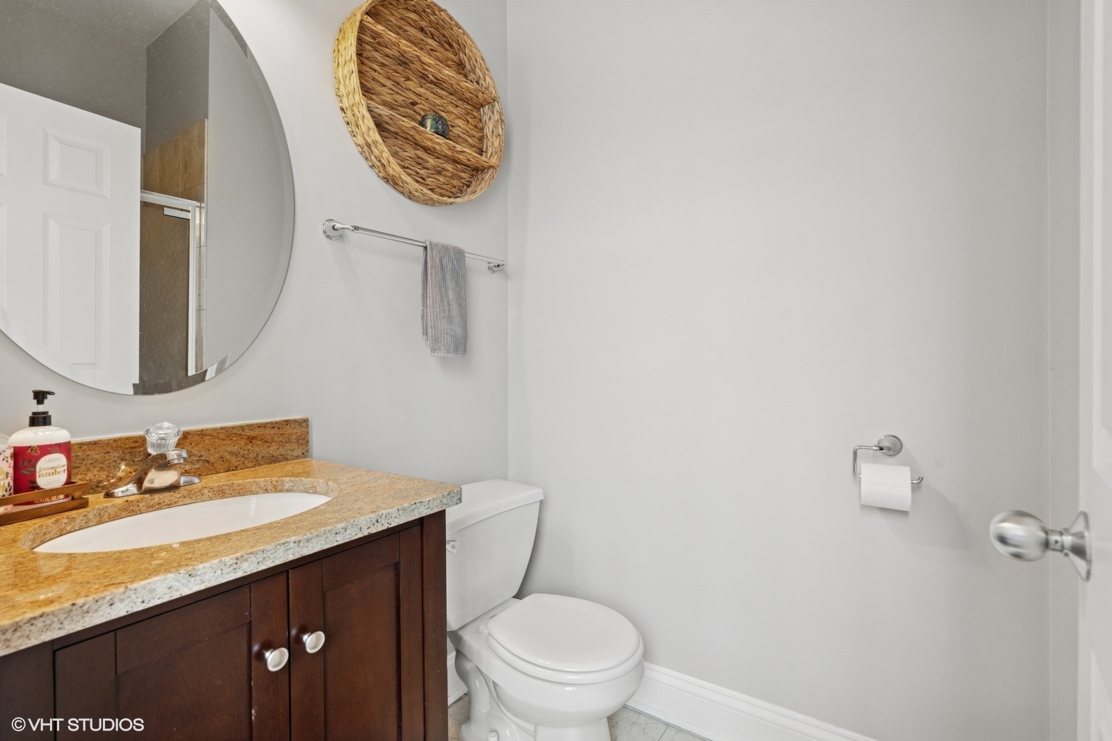 2438 N Clybourn Avenue Unit: 2