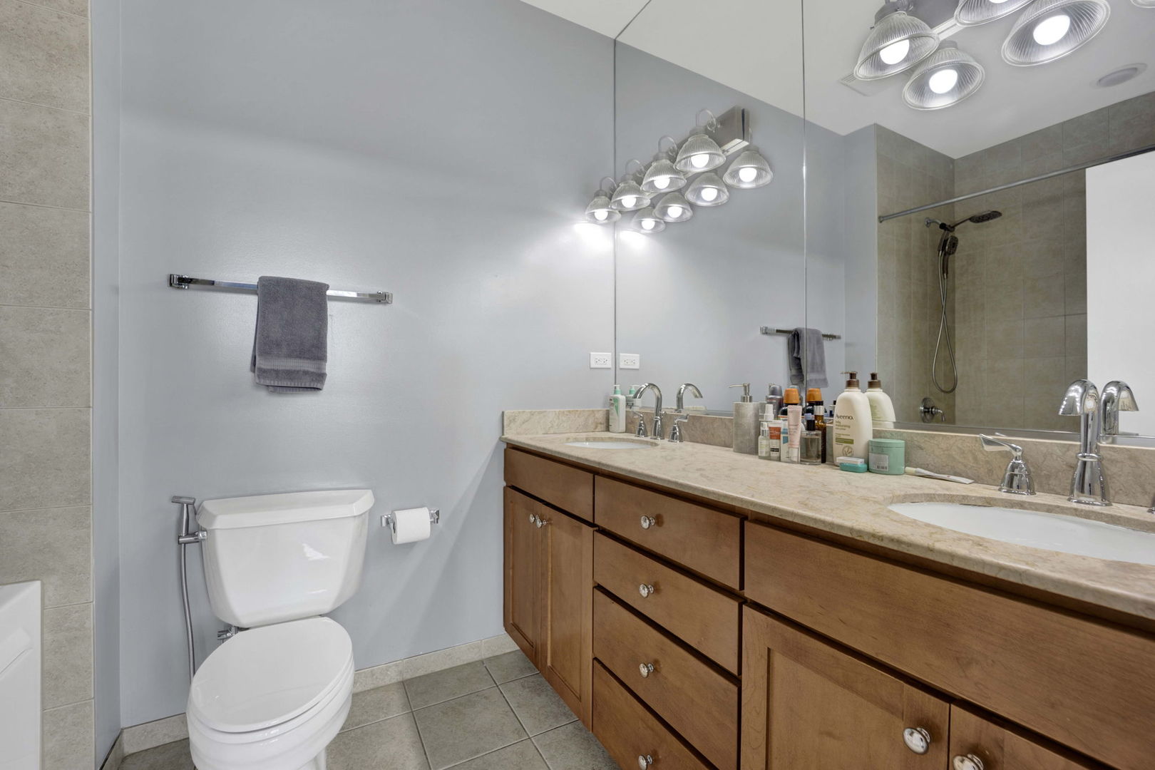 1070 W 15th Street Unit: 349