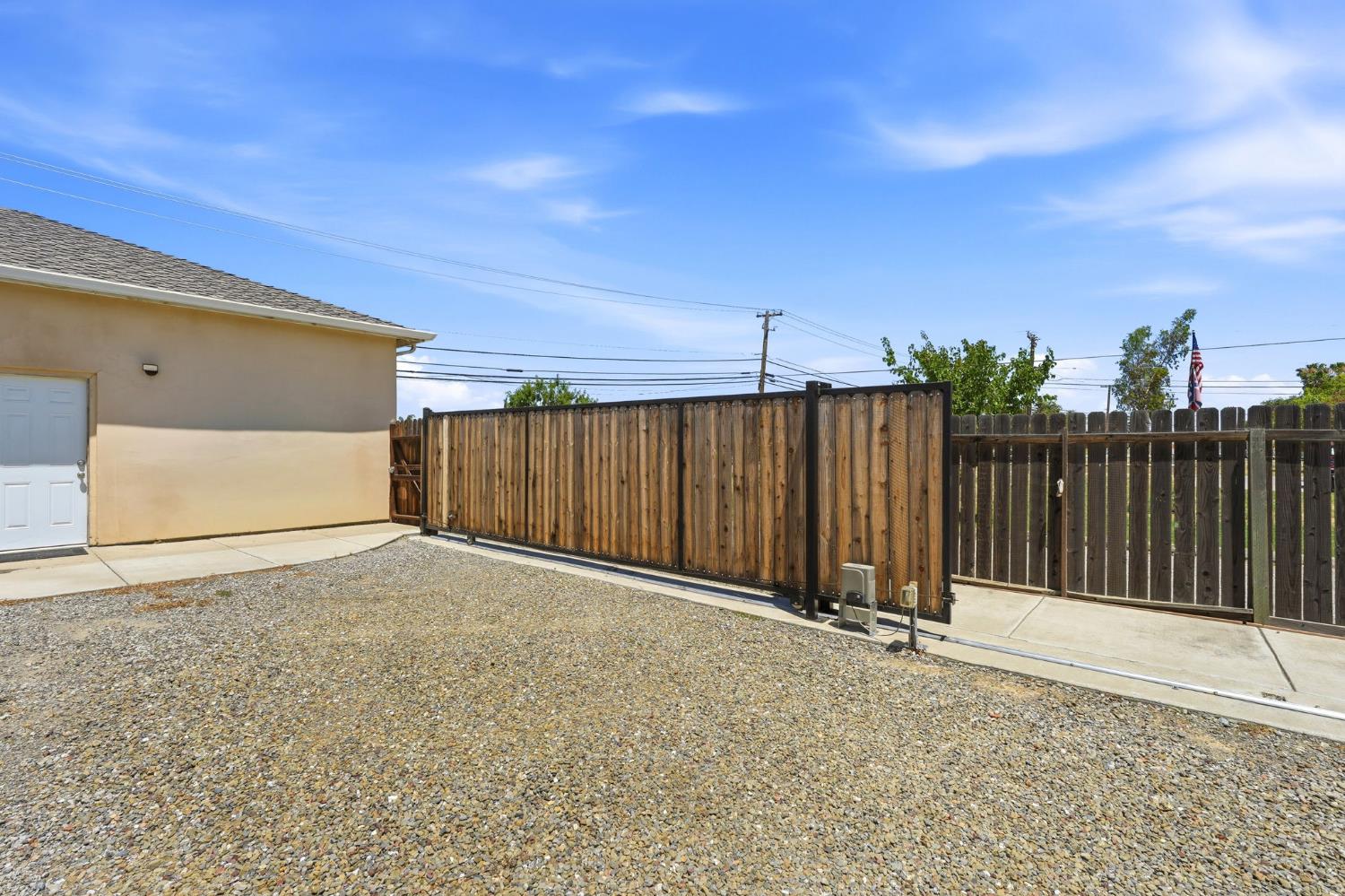 2734 W Byron Road