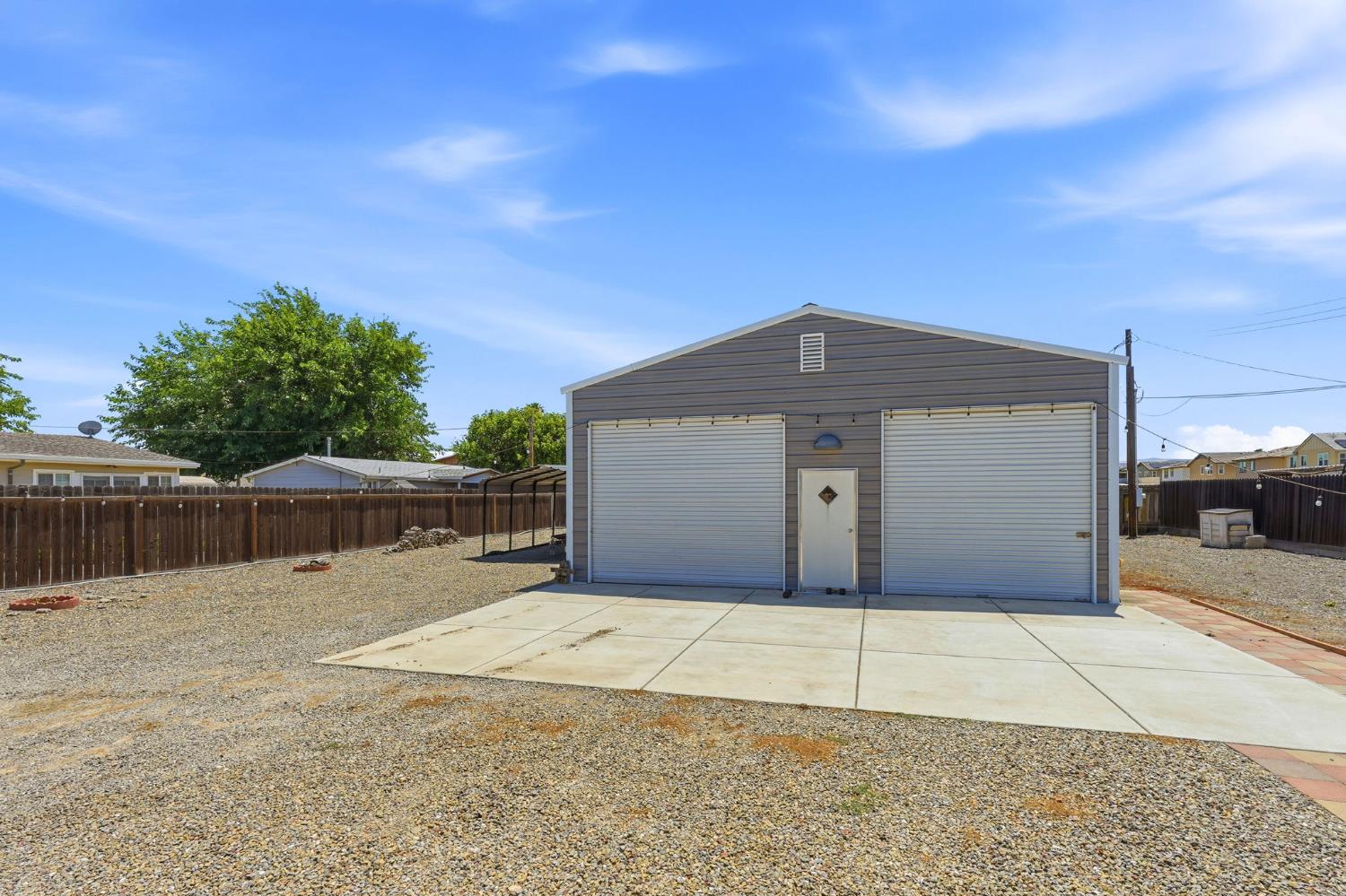 2734 W Byron Road