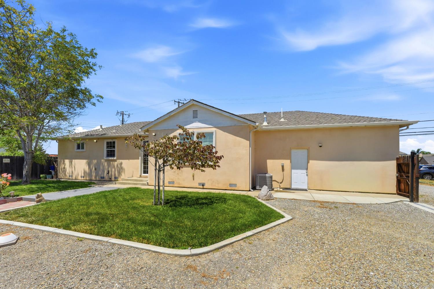 2734 W Byron Road