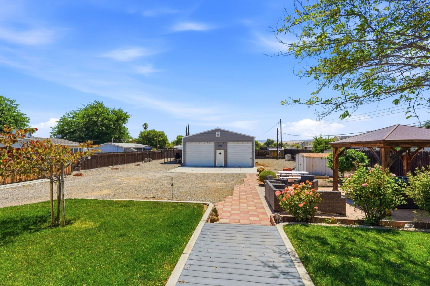 2734 W Byron Road
