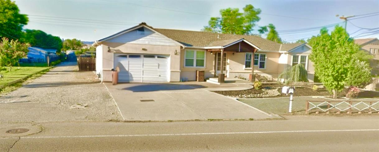 2734 W Byron Road