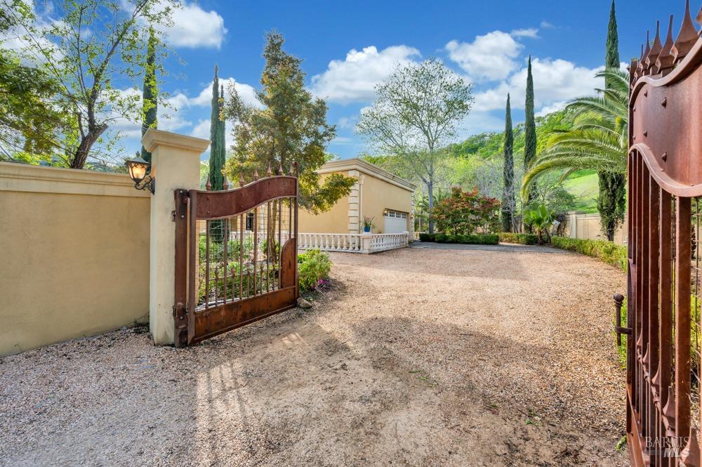 3467 Blue Mountain Drive