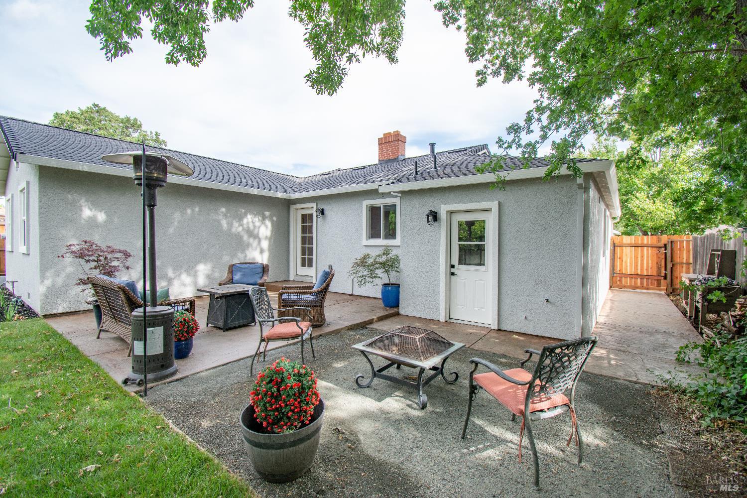122 Laurel Street
