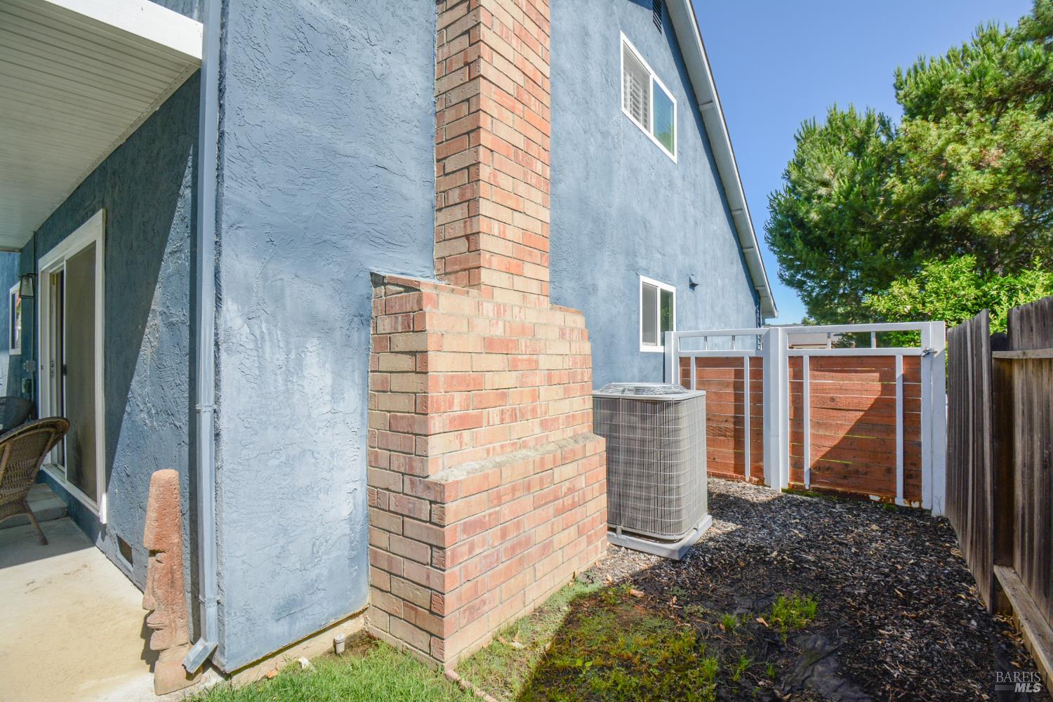 1145 Woodvale Drive