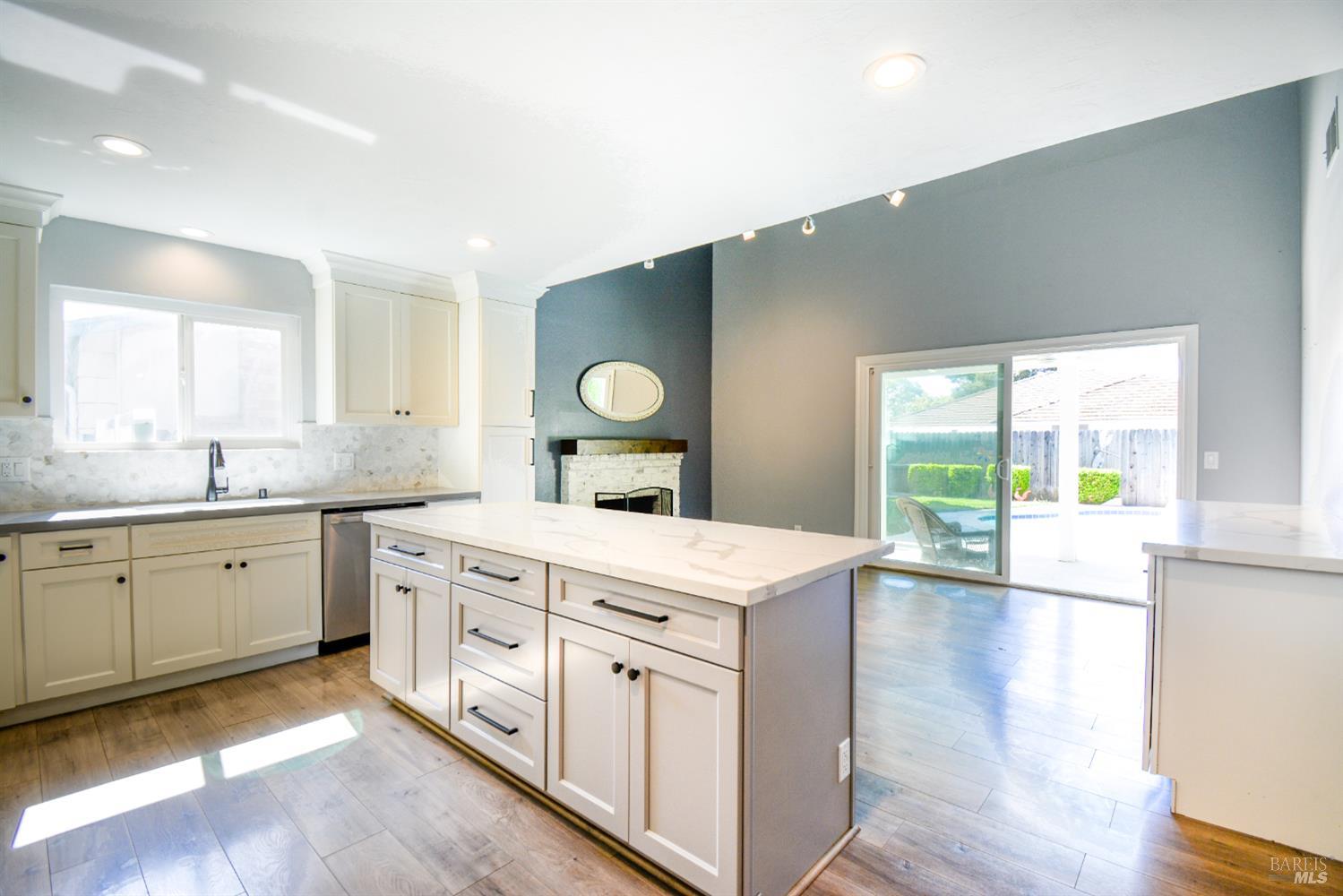 1145 Woodvale Drive